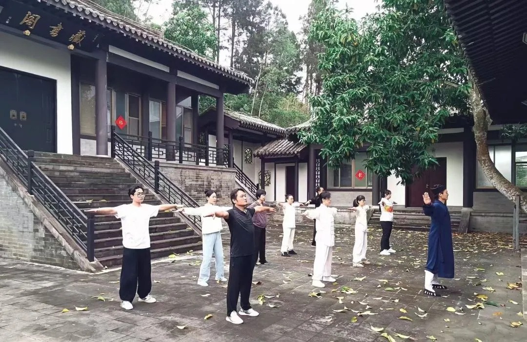 海南文笔峰 | 太极八段锦清修雅集开始报名啦！